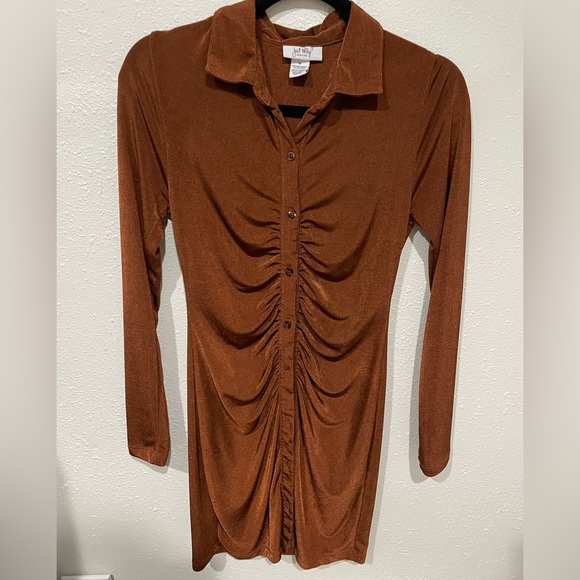 Brown dress - Picture 1 of 3